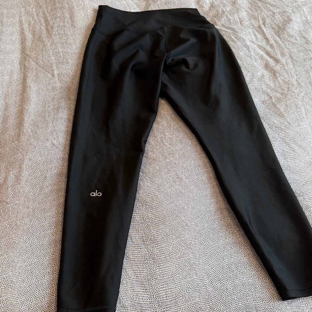 ALO Yoga woman’s  black Leggings